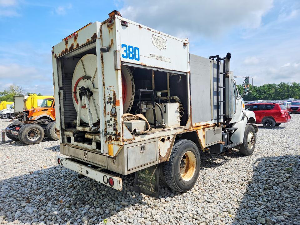 2004 Sterling L 7500