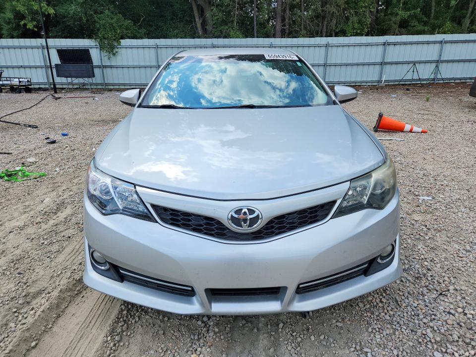 2013 Toyota Camry se