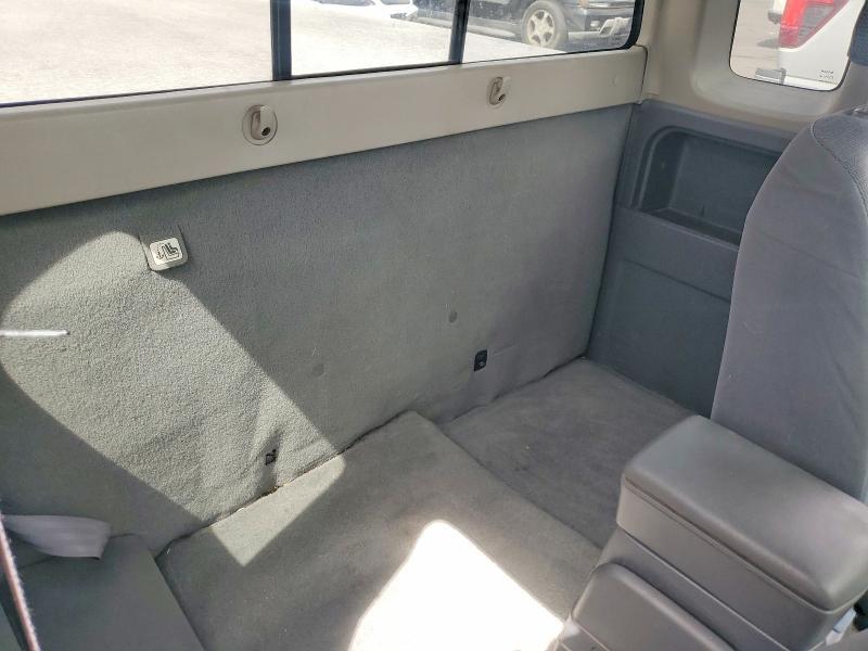 2003 Nissan Frontier Standard
