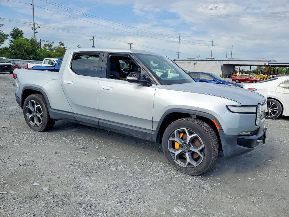 2022 Rivian R1T Adventure