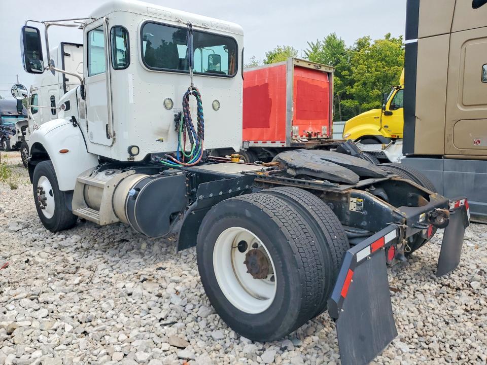 2018 Peterbilt 348 Semi Truck