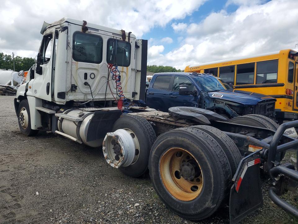 2018 Freightliner Cascadia 125 Semi Truck
