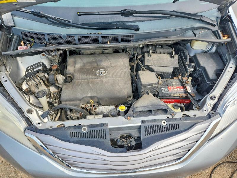 2015 Toyota Sienna xle 7-passenger
