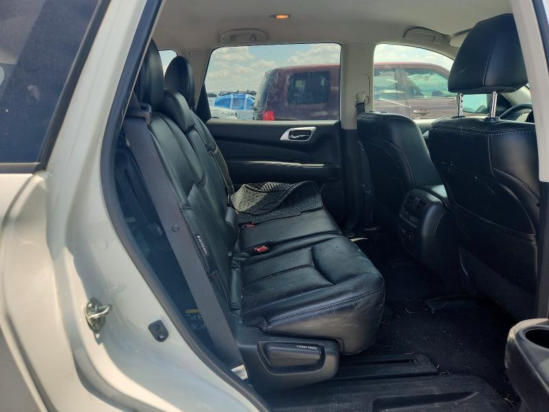 2020 Nissan Pathfinder SL