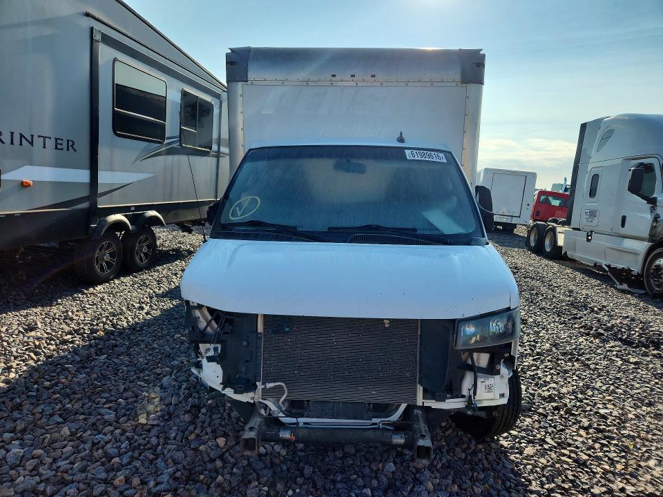 2022 GMC Savana CUT BOX Truck-Prior Fleet **