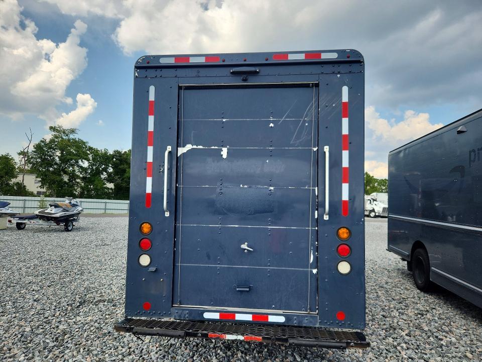 2021 Freightliner MT45G Chassis Delivery Truck