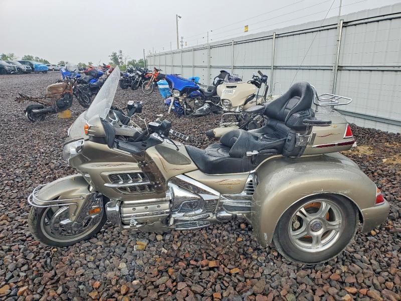2003 Honda GL1800