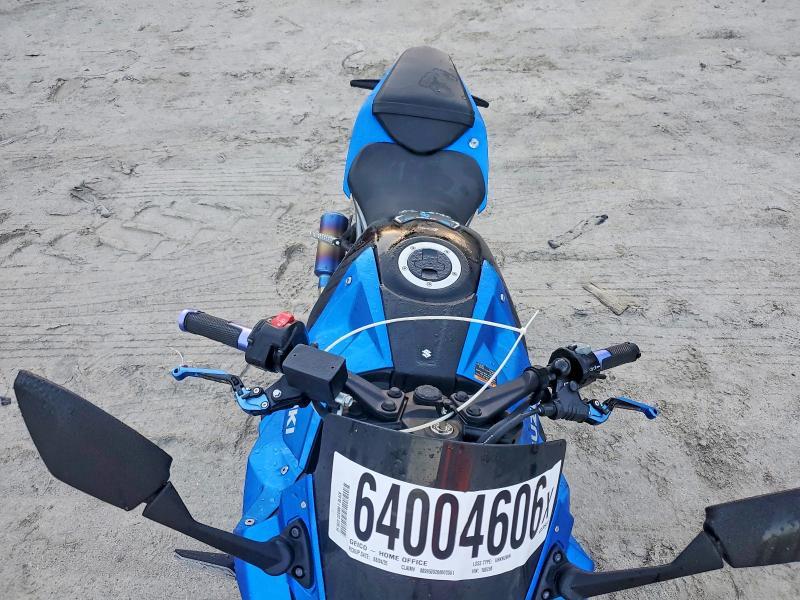 2025 Suzuki GSX800 F