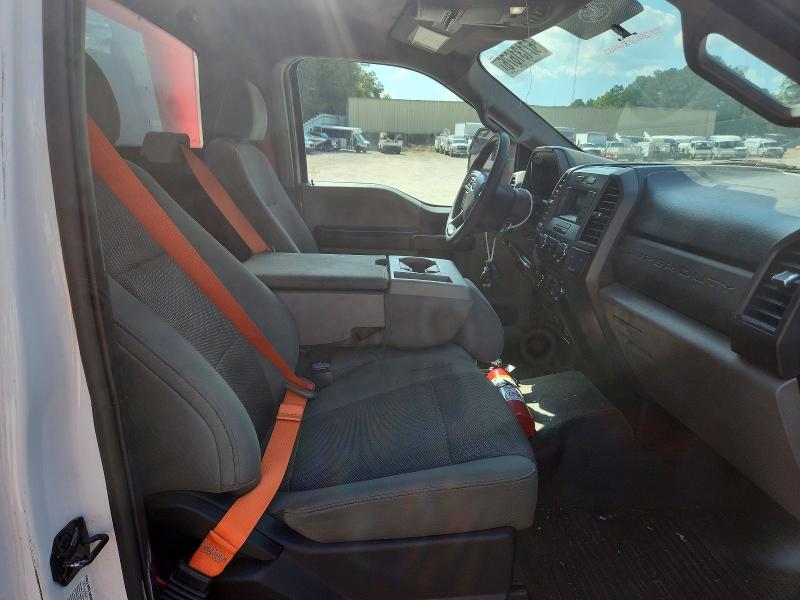 2017 Ford F550 Super Duty BOX Truck