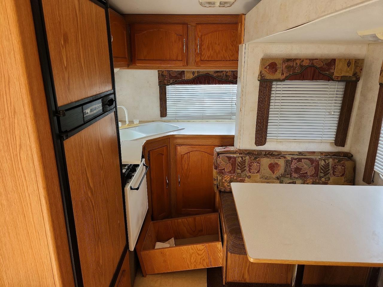 2002 KZ Sportsmen Camper