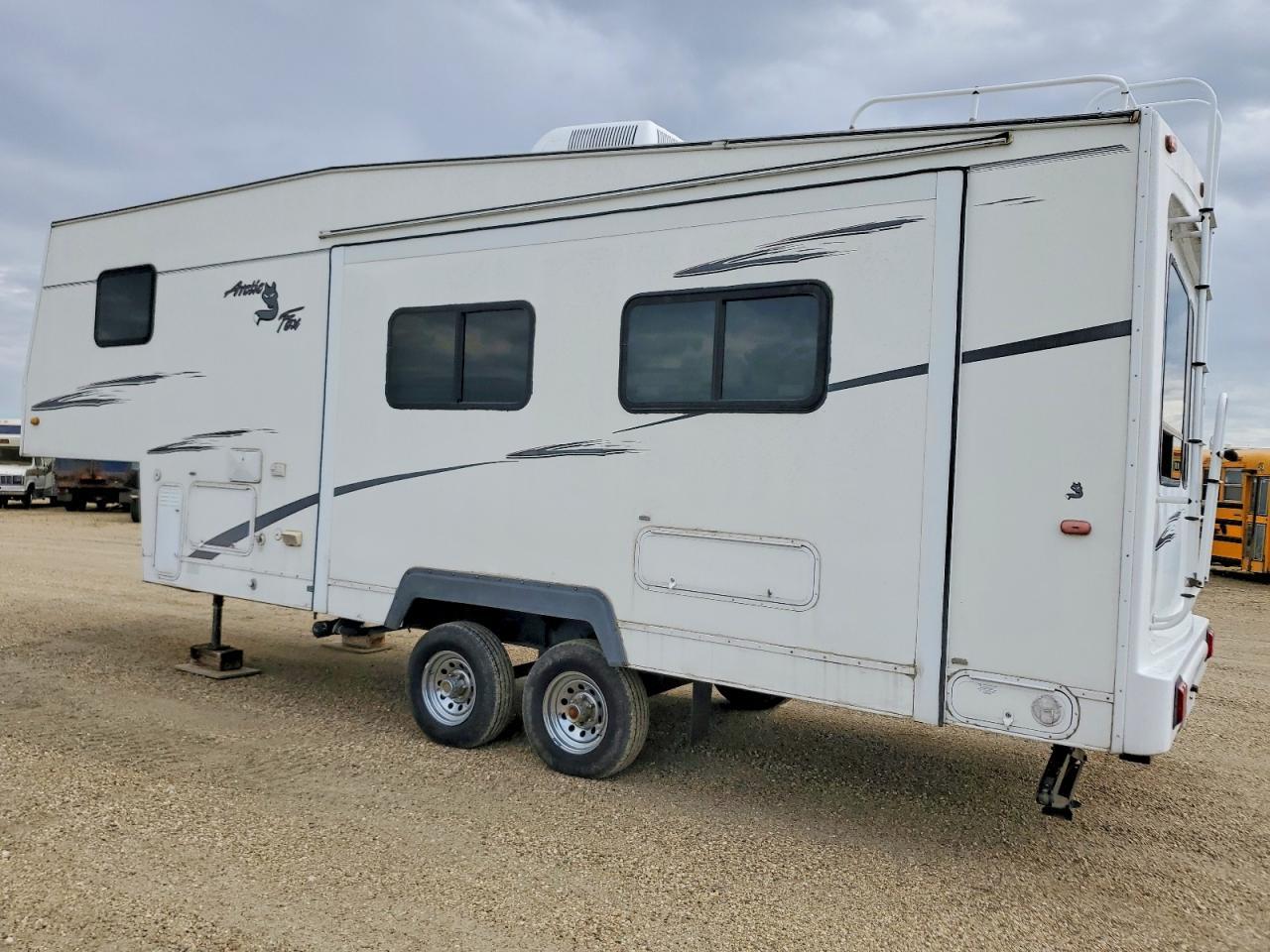 2004 Nash Arctic Fox Camper