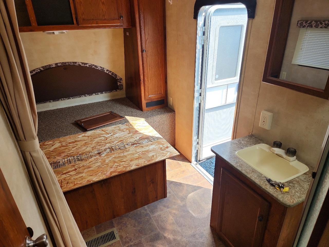 2012 Keystone Trailer