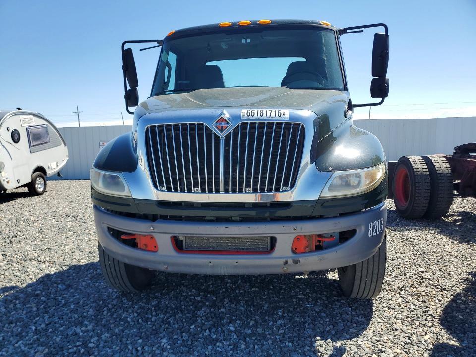 2015 International 4300 Semi Truck