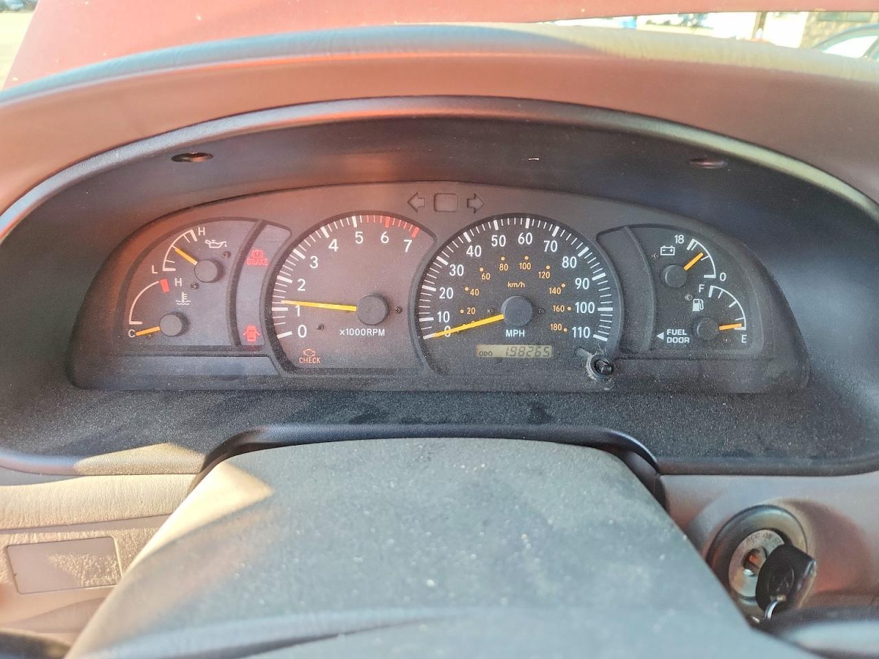 2004 Toyota Tundra SR5