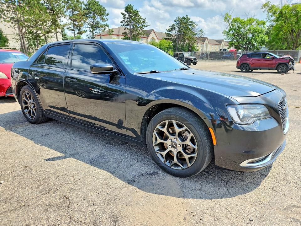 2016 Chrysler 300 s