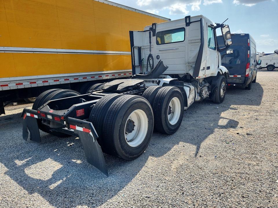 2025 Volvo VNL Semi Truck