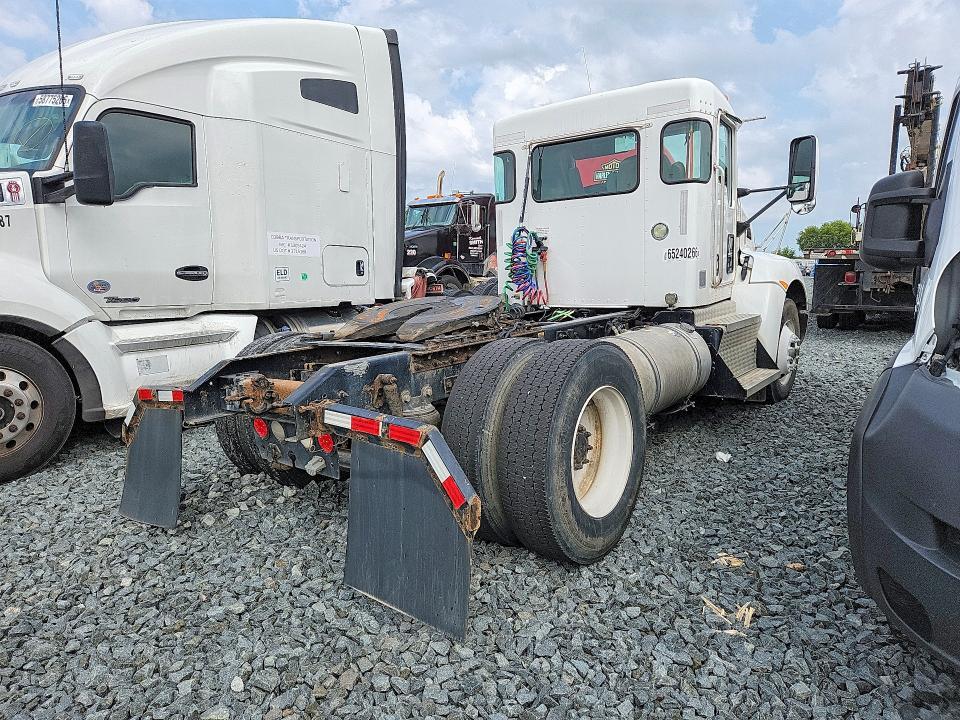 2016 Kenworth Construction T370
