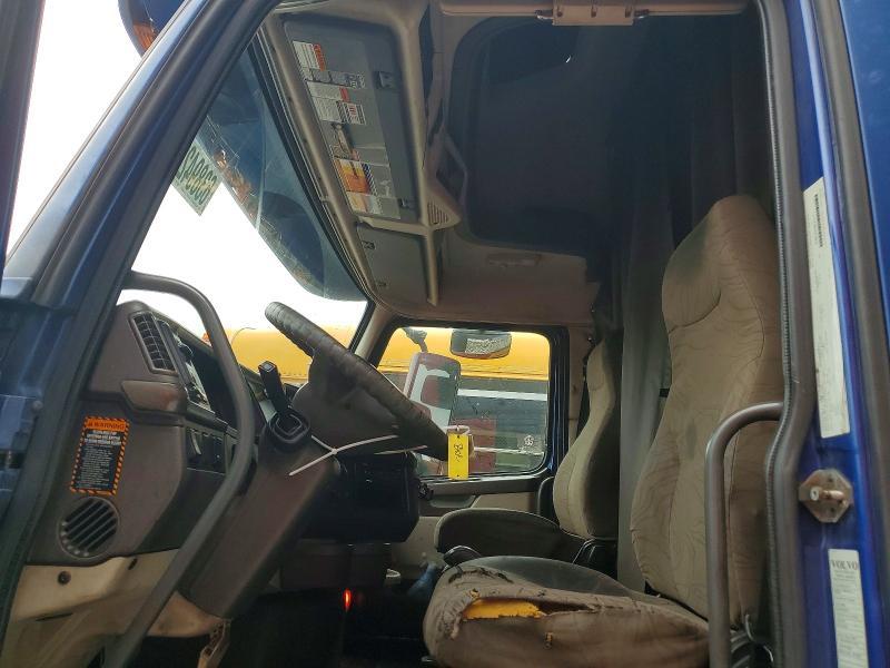 2013 Volvo VNL Semi Truck
