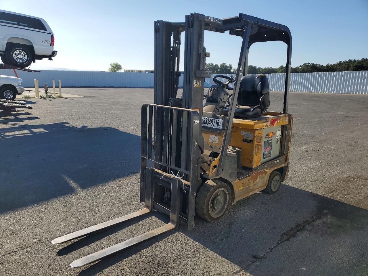 2003 Caterpillar Lift EC15K