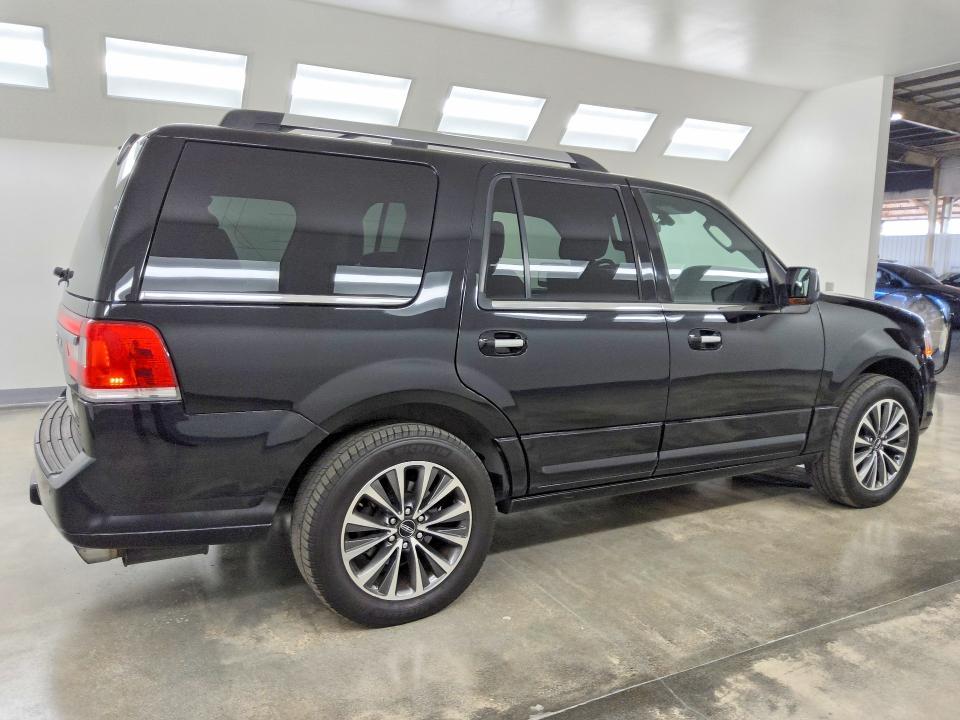 2017 Lincoln Navigator Select