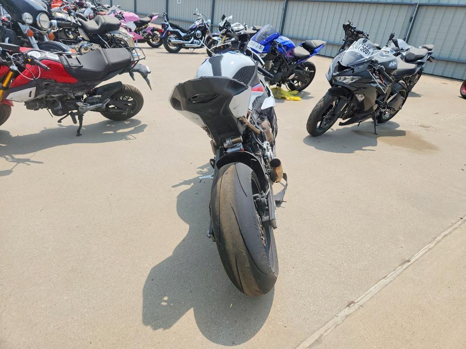 2022 BMW S 1000 RR