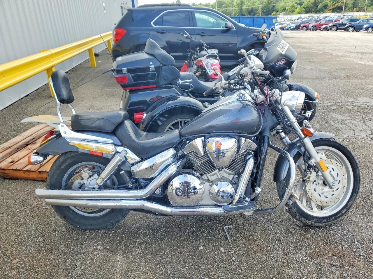 2006 Honda VTX1300 C