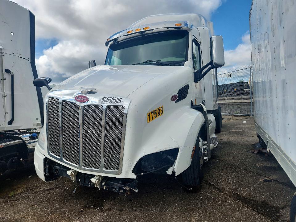 2020 Peterbilt 579