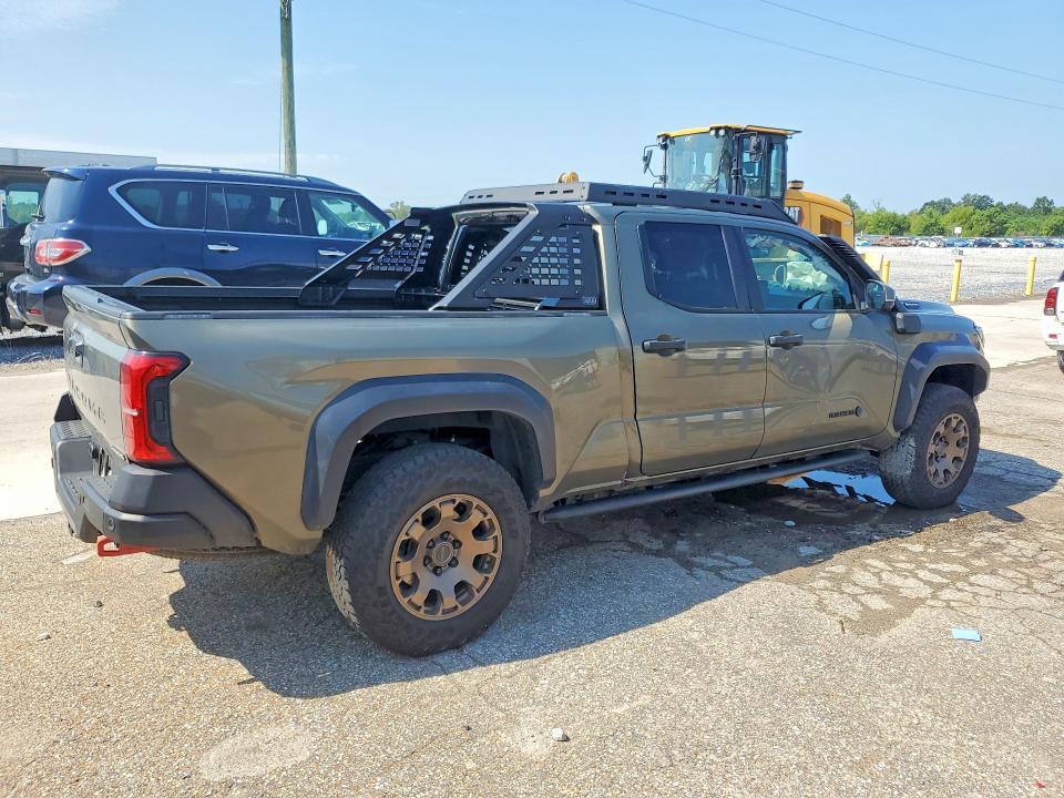 2025 Toyota Tacoma Trailhunter HV
