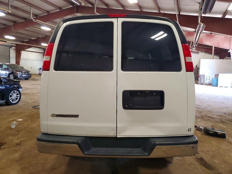 2019 Chevrolet Express G2500 LT