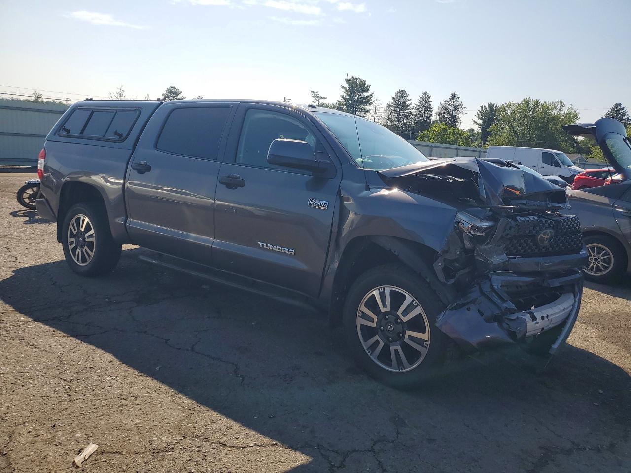 2018 Toyota Tundra Crewmax SR5