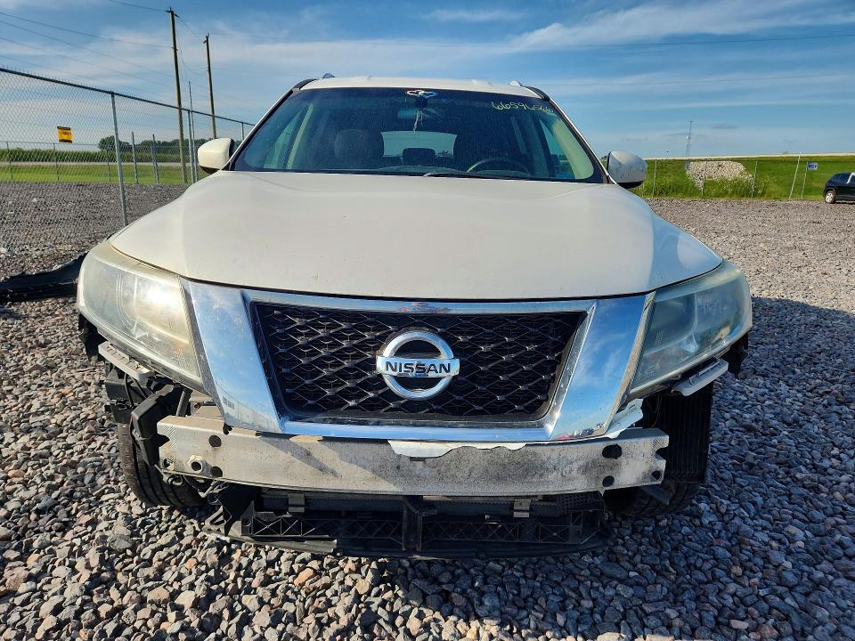 2014 Nissan Pathfinder sv