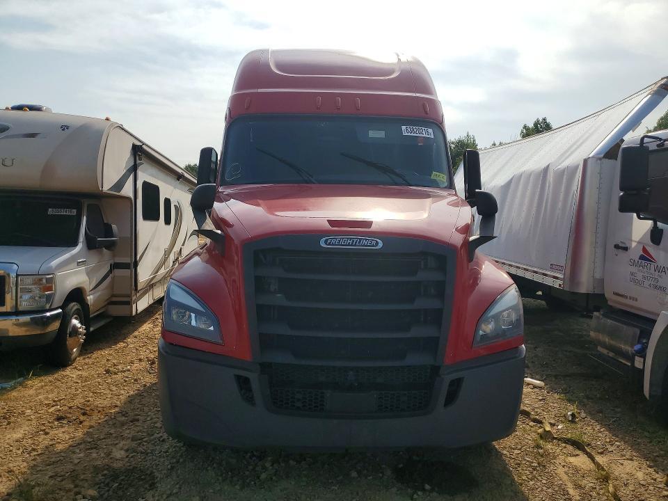 2020 Freightliner Cascadia 126 Semi Truck