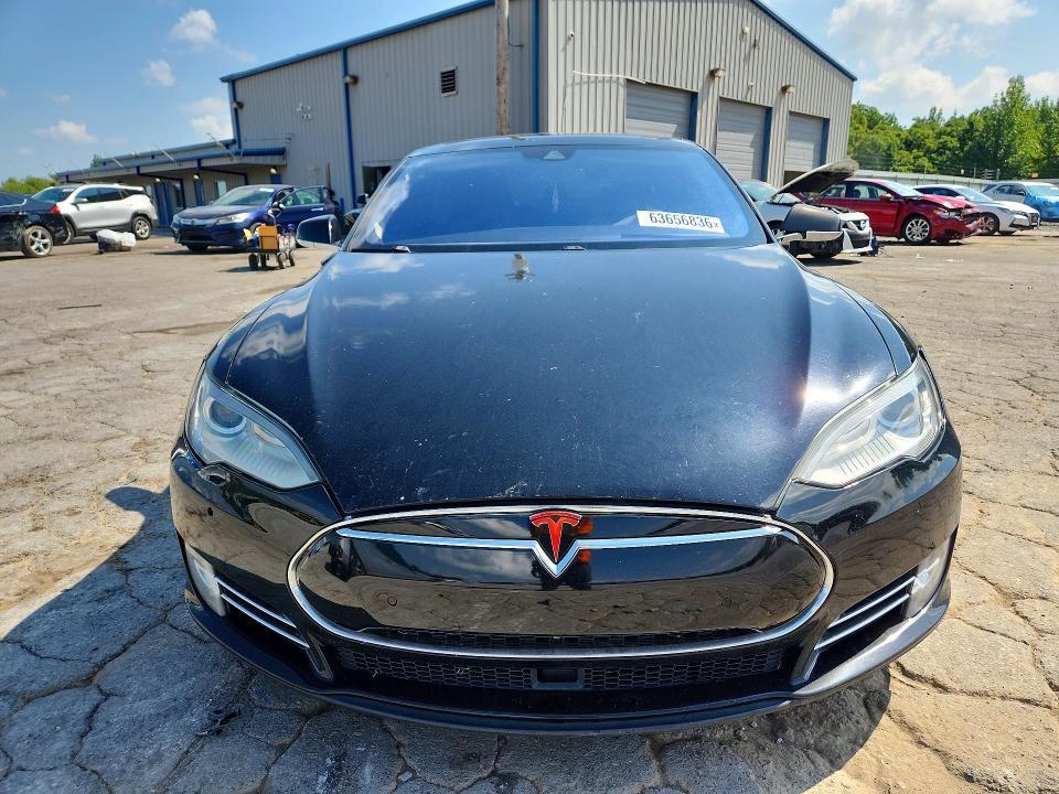 2015 Tesla Model s P85d
