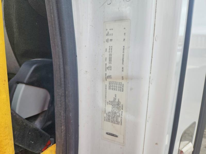 2021 Freightliner Cascadia 116 Truck Cab AND Chassis