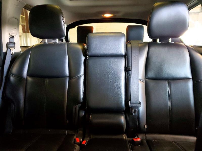 2016 Nissan Pathfinder sl