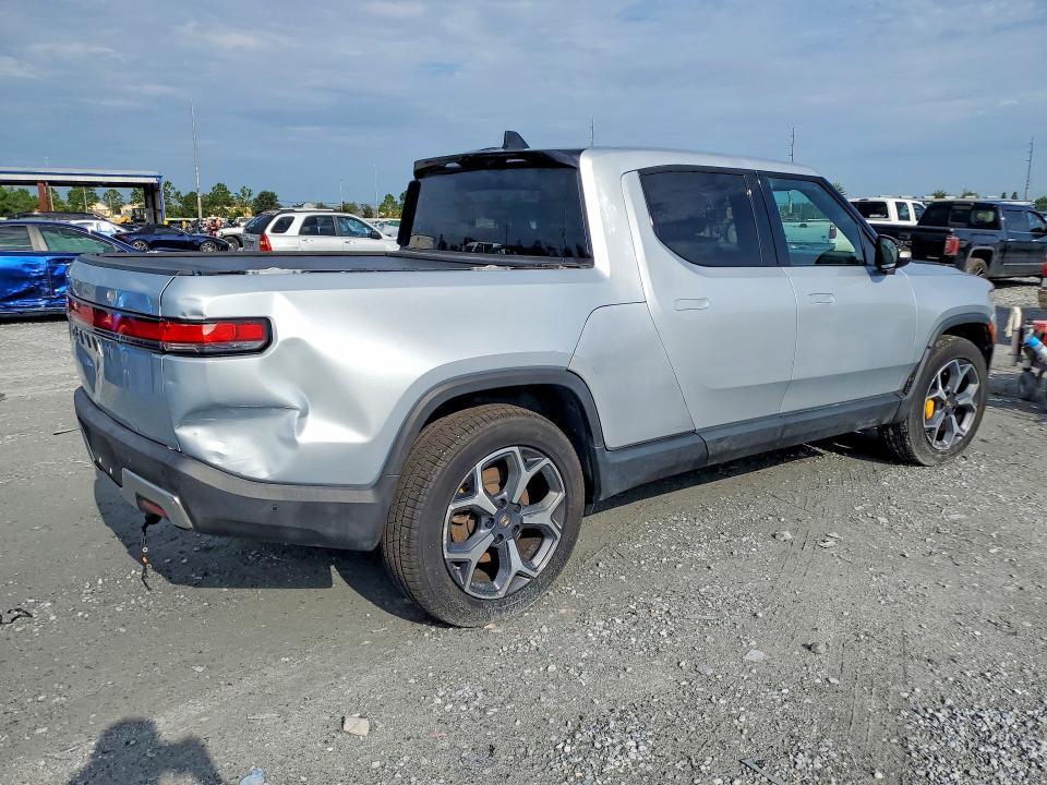 2022 Rivian R1T Adventure