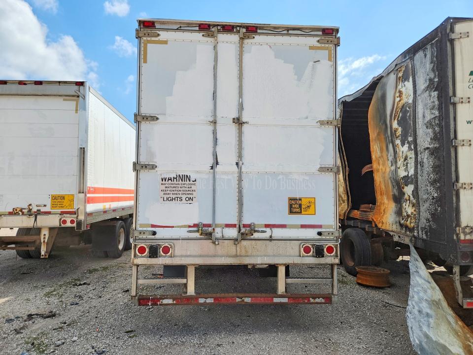 2000 Utility Tr 2000 Utility Refrigerated Van Trailer