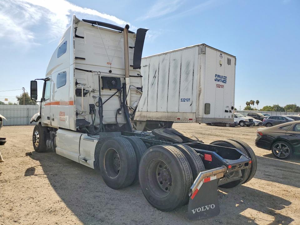 2021 Volvo VNL Semi Truck