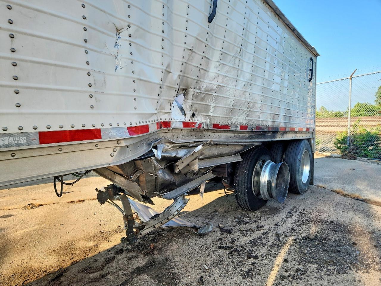 2024 Wilson DWH-7010 Grain Trailer