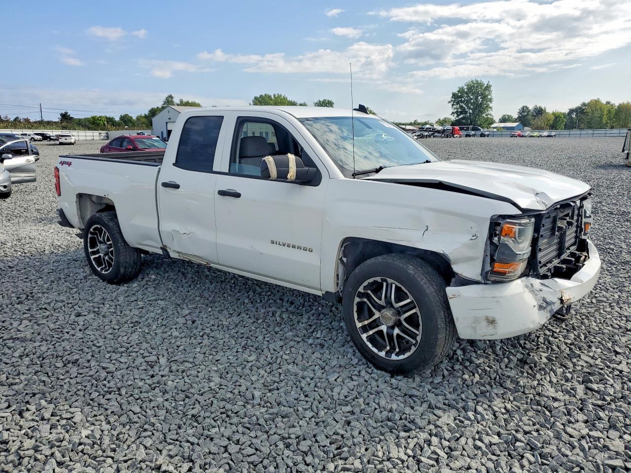 2018 Chevrolet Silverado K1500 Custom
