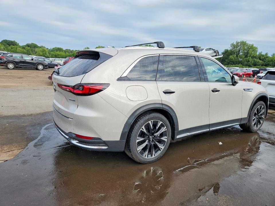 2024 Mazda CX-90 Premium Plus