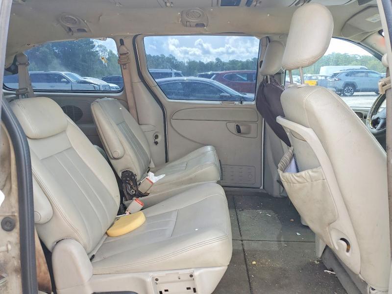 2005 Chrysler Town & Country Touring