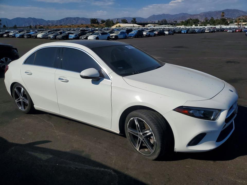 2019 Mercedes-Benz A 220