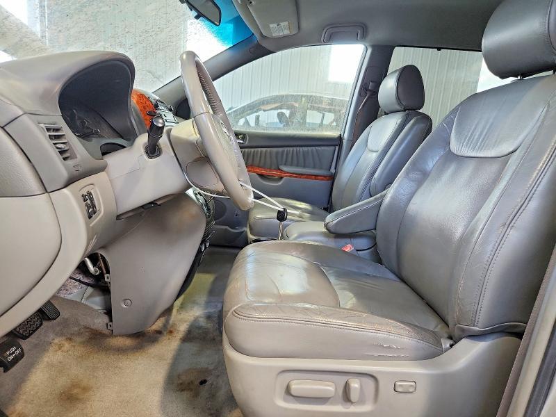 2006 Toyota Sienna xle 7 Passenger