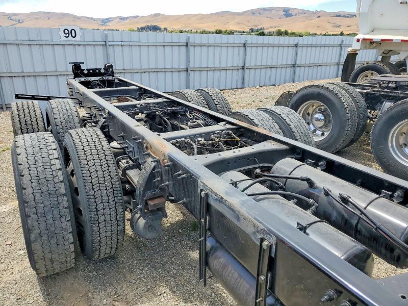 2018 Peterbilt 579 Truck Cab AND Chassis