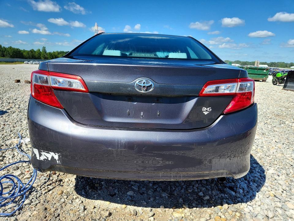 2014 Toyota Camry le