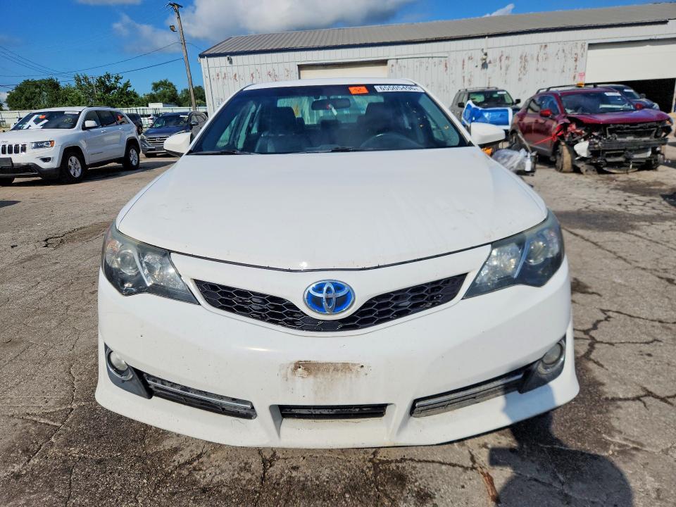 2014 Toyota Camry Hybrid se