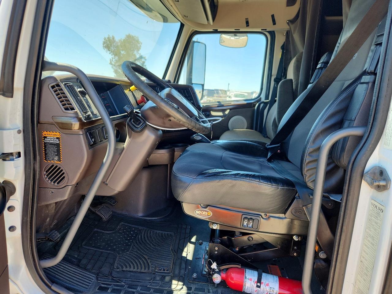 2016 Volvo VNL Semi Truck