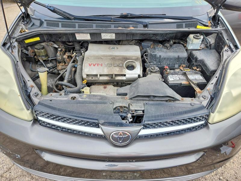 2006 Toyota Sienna xle 7 Passenger