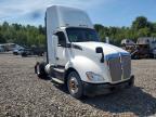 2016 Kenworth T680 Semi Truck